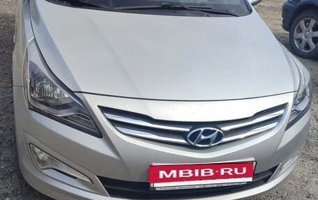 Hyundai Solaris II рестайлинг, 2015 год, 1 250 000 рублей, 2 фотография