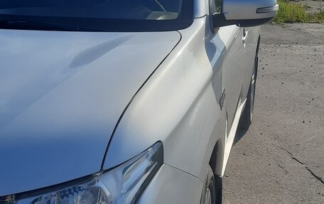 Mitsubishi Outlander III рестайлинг 3, 2013 год, 1 200 000 рублей, 5 фотография