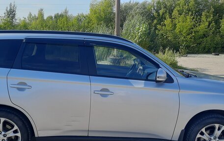 Mitsubishi Outlander III рестайлинг 3, 2013 год, 1 200 000 рублей, 9 фотография