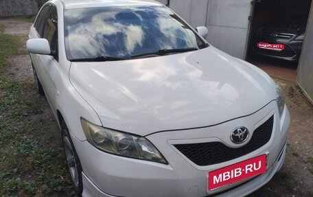 Toyota Camry, 2007 год, 975 000 рублей, 1 фотография