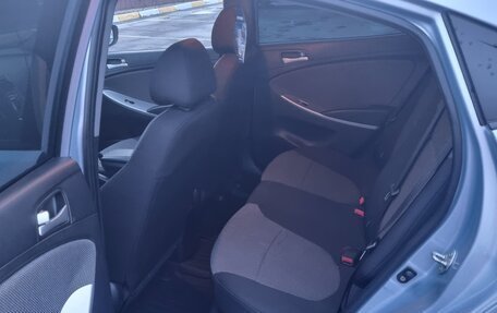 Hyundai Solaris II рестайлинг, 2012 год, 680 000 рублей, 12 фотография