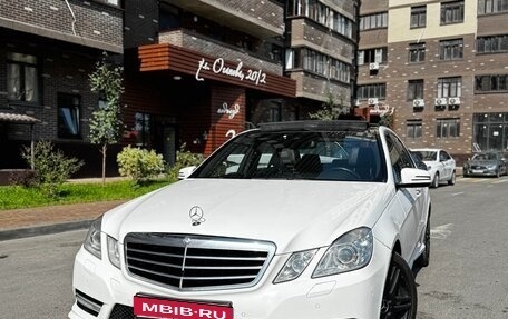 Mercedes-Benz E-Класс, 2012 год, 2 350 000 рублей, 1 фотография
