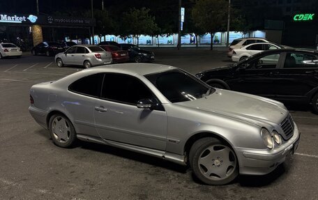 Mercedes-Benz CLK-Класс, 2001 год, 340 000 рублей, 3 фотография