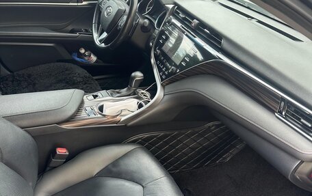 Toyota Camry, 2020 год, 2 900 000 рублей, 2 фотография