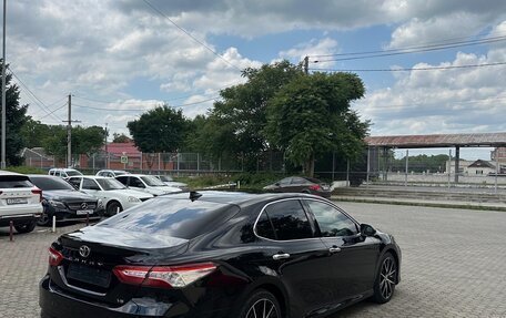 Toyota Camry, 2020 год, 2 900 000 рублей, 4 фотография