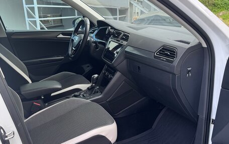 Volkswagen Tiguan II, 2018 год, 2 770 000 рублей, 7 фотография