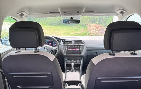 Volkswagen Tiguan II, 2018 год, 2 770 000 рублей, 9 фотография