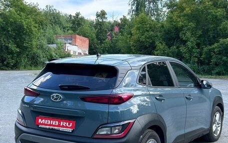 Hyundai Kona I, 2021 год, 2 320 000 рублей, 3 фотография
