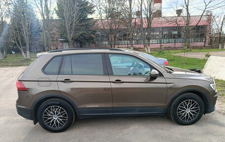 Volkswagen Tiguan II, 2020 год, 2 800 000 рублей, 3 фотография