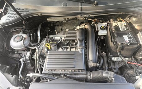 Volkswagen Tiguan II, 2020 год, 2 800 000 рублей, 8 фотография