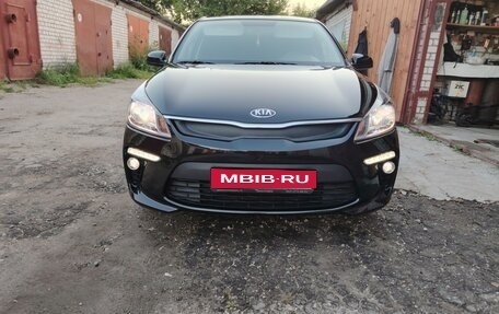 KIA Rio IV, 2018 год, 1 410 000 рублей, 1 фотография