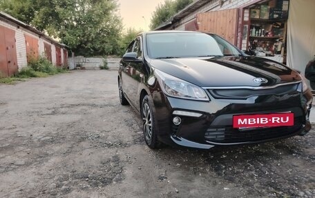 KIA Rio IV, 2018 год, 1 410 000 рублей, 3 фотография