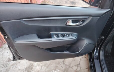 KIA Rio IV, 2018 год, 1 410 000 рублей, 19 фотография