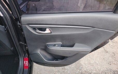 KIA Rio IV, 2018 год, 1 410 000 рублей, 36 фотография