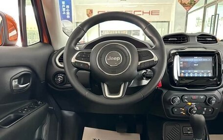 Jeep Renegade I рестайлинг, 2021 год, 1 400 000 рублей, 19 фотография