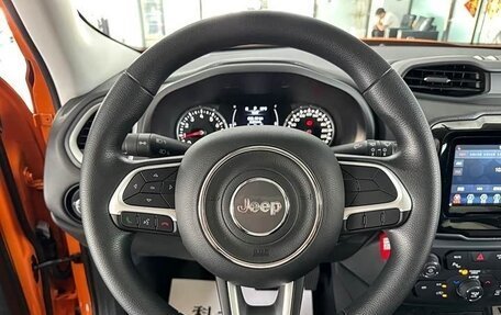 Jeep Renegade I рестайлинг, 2021 год, 1 400 000 рублей, 15 фотография