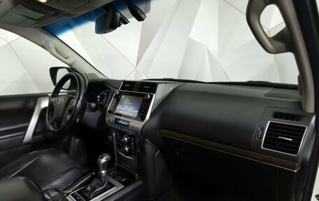 Toyota Land Cruiser Prado 150 рестайлинг 2, 2019 год, 4 795 000 рублей, 10 фотография