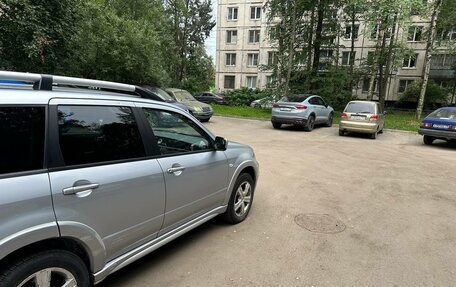 Mitsubishi Outlander III рестайлинг 3, 2007 год, 780 000 рублей, 11 фотография