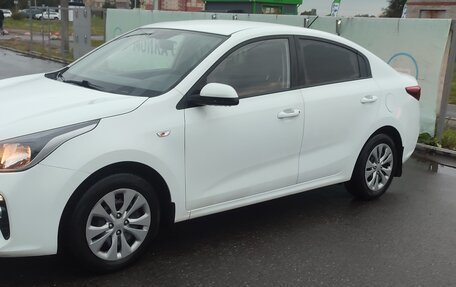 KIA Rio IV, 2020 год, 1 400 000 рублей, 2 фотография