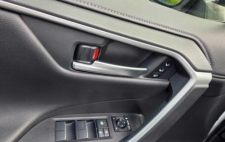 Toyota RAV4, 2020 год, 3 580 000 рублей, 16 фотография