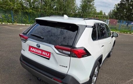 Toyota RAV4, 2020 год, 3 580 000 рублей, 23 фотография