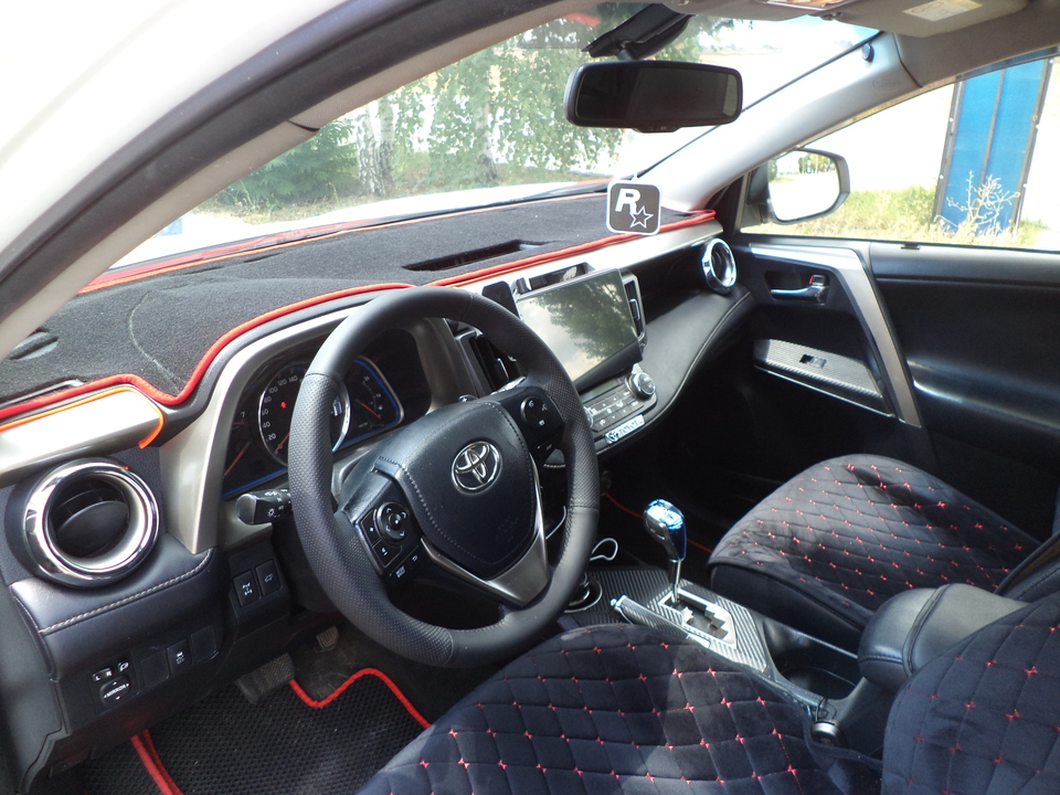 Toyota RAV4 CA40, 2014 год, 1 700 000 рублей, 6 фотография