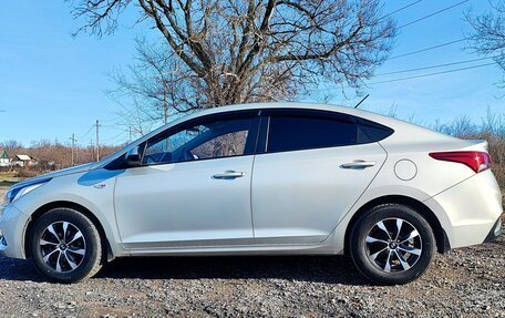 Hyundai Solaris II рестайлинг, 2018 год, 1 400 000 рублей, 1 фотография