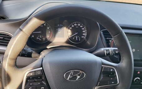 Hyundai Solaris II рестайлинг, 2018 год, 1 400 000 рублей, 8 фотография