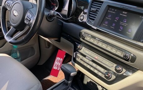 KIA Carnival III, 2019 год, 3 030 000 рублей, 9 фотография