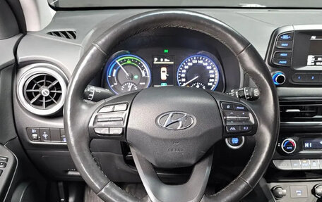 Hyundai Kona I, 2022 год, 1 560 000 рублей, 12 фотография