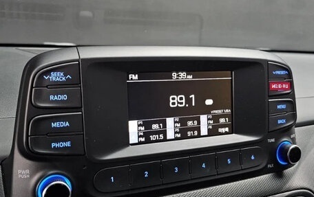 Hyundai Kona I, 2022 год, 1 560 000 рублей, 14 фотография