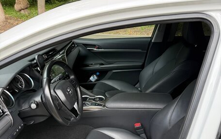 Toyota Camry, 2018 год, 2 820 000 рублей, 8 фотография
