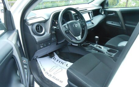 Toyota RAV4, 2017 год, 2 450 000 рублей, 10 фотография