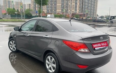 Hyundai Solaris II рестайлинг, 2013 год, 840 000 рублей, 3 фотография