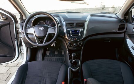 Hyundai Solaris II рестайлинг, 2016 год, 755 000 рублей, 15 фотография