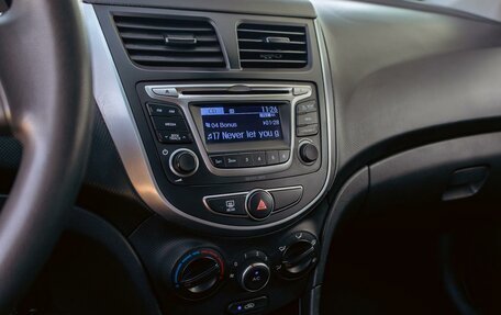 Hyundai Solaris II рестайлинг, 2016 год, 755 000 рублей, 14 фотография