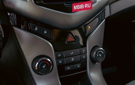 Chevrolet Cruze II, 2011 год, 825 000 рублей, 16 фотография