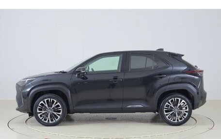 Toyota Yaris Cross, 2022 год, 1 500 000 рублей, 5 фотография