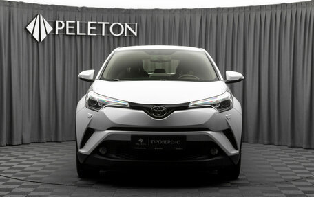 Toyota C-HR I рестайлинг, 2019 год, 2 730 000 рублей, 3 фотография