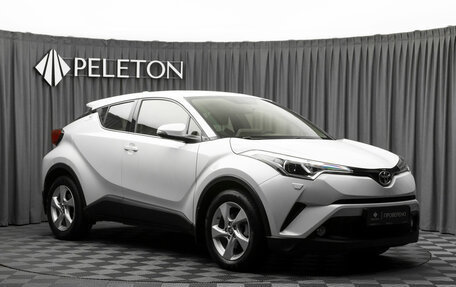 Toyota C-HR I рестайлинг, 2019 год, 2 730 000 рублей, 2 фотография