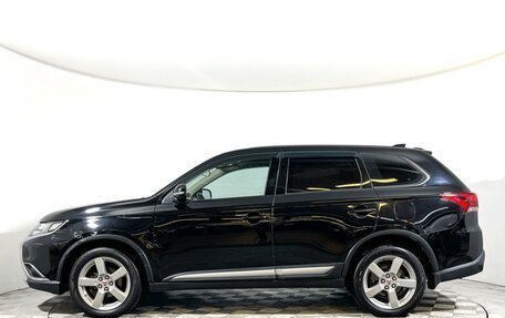 Mitsubishi Outlander III рестайлинг 3, 2018 год, 2 097 000 рублей, 8 фотография