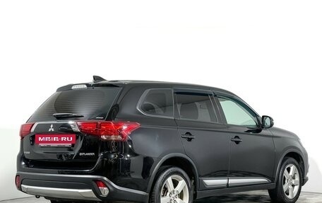 Mitsubishi Outlander III рестайлинг 3, 2018 год, 2 097 000 рублей, 5 фотография