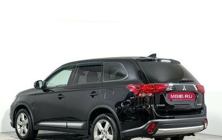 Mitsubishi Outlander III рестайлинг 3, 2018 год, 2 097 000 рублей, 7 фотография