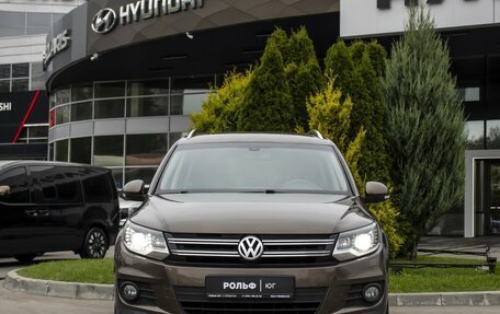 Volkswagen Tiguan I, 2015 год, 1 365 000 рублей, 2 фотография