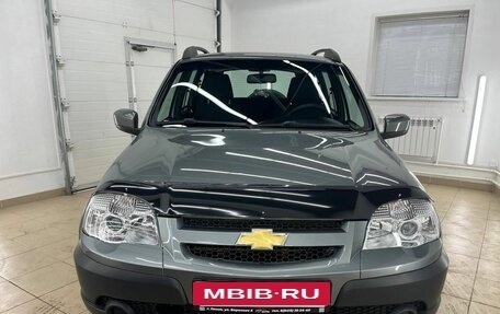 Chevrolet Niva I рестайлинг, 2018 год, 799 000 рублей, 3 фотография
