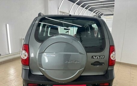Chevrolet Niva I рестайлинг, 2018 год, 799 000 рублей, 4 фотография