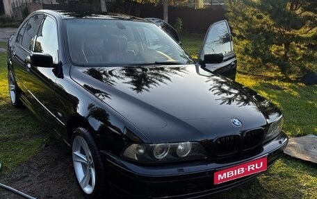 BMW 5 серия, 2002 год, 700 000 рублей, 1 фотография