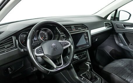 Volkswagen Tiguan II, 2021 год, 2 695 000 рублей, 11 фотография