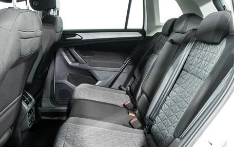 Volkswagen Tiguan II, 2021 год, 2 695 000 рублей, 10 фотография