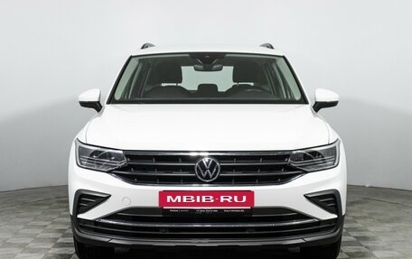 Volkswagen Tiguan II, 2021 год, 2 695 000 рублей, 2 фотография